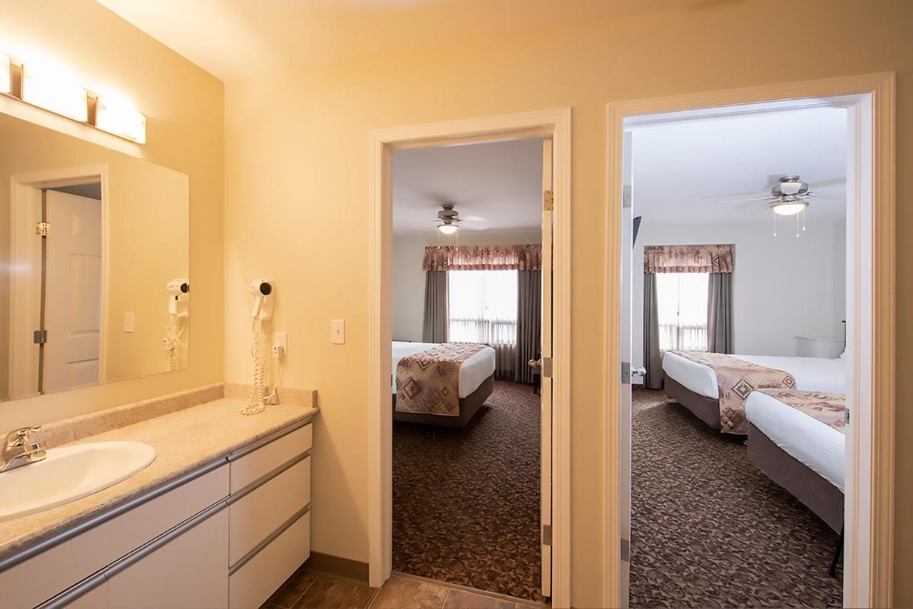 Dunvegan Inn&Suites Fairview Bagian luar foto