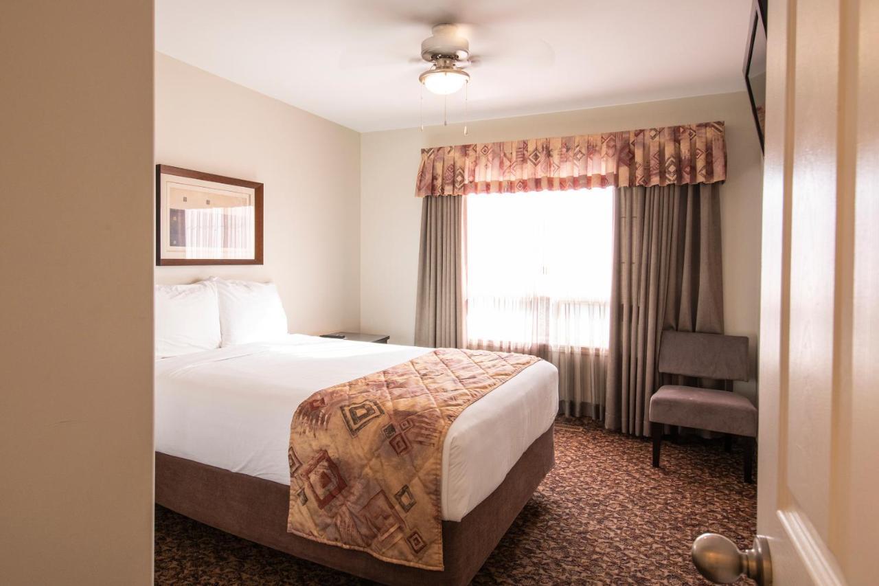 Dunvegan Inn&Suites Fairview Bagian luar foto