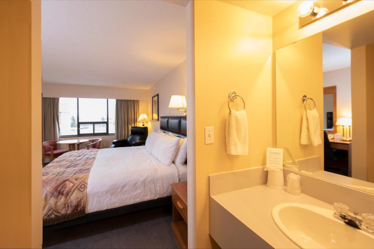 Dunvegan Inn&Suites Fairview Bagian luar foto